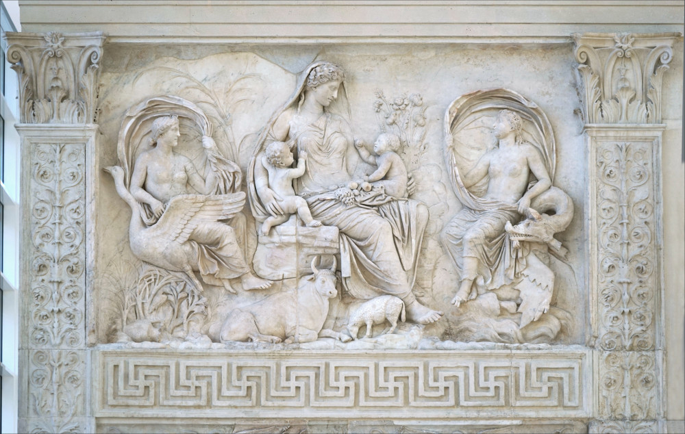 Il pannello dell'Ara PAcis Augustae che rappresenta la Tellus/Italia