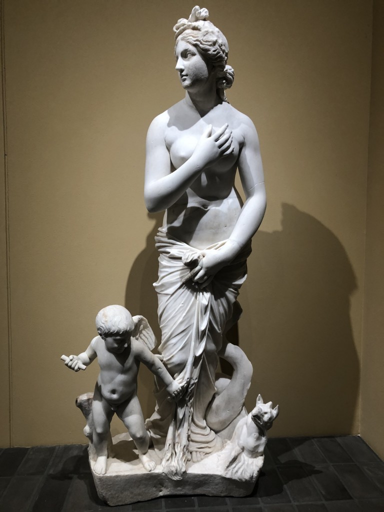 Gruppo di Afrodite ed Eros con ketos