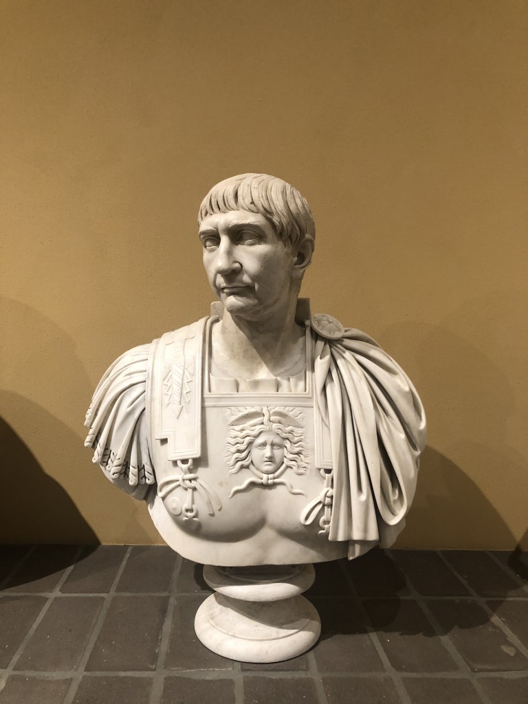 Busto di Traiano