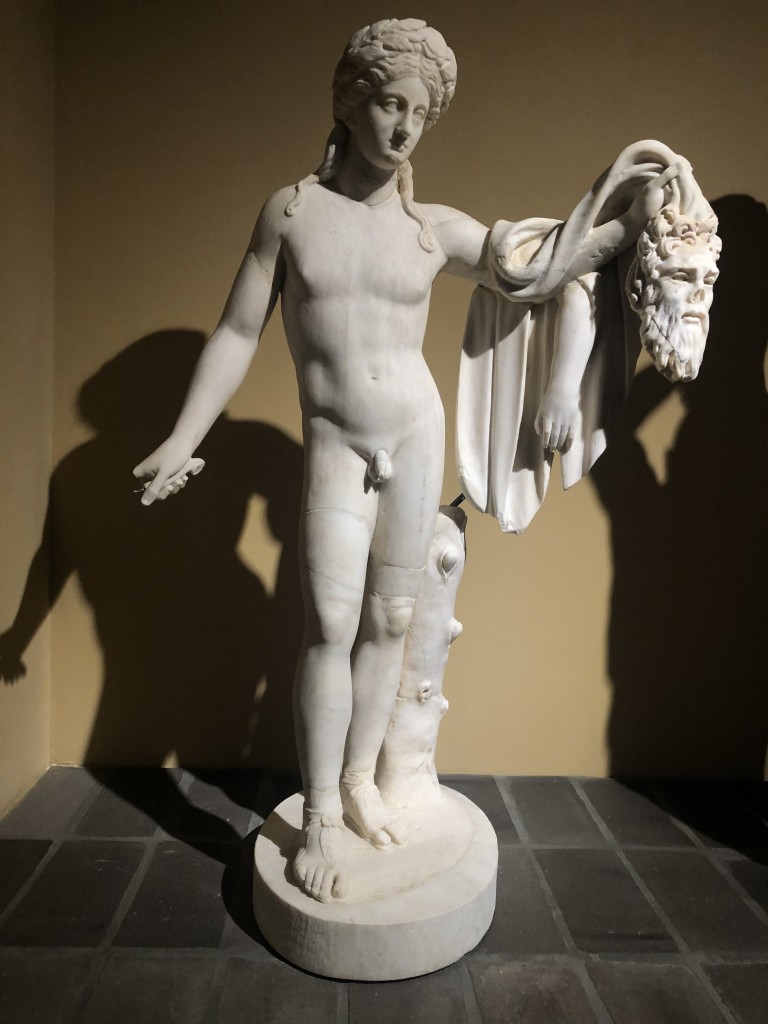 Statua di Apollo con pelle di Marsia