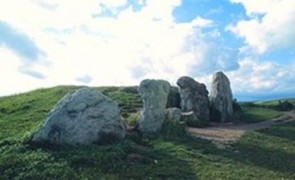 Il complesso di menhir a Marzago, Lecco, Italia.Montalbano Elicona, Messina, Sicilia