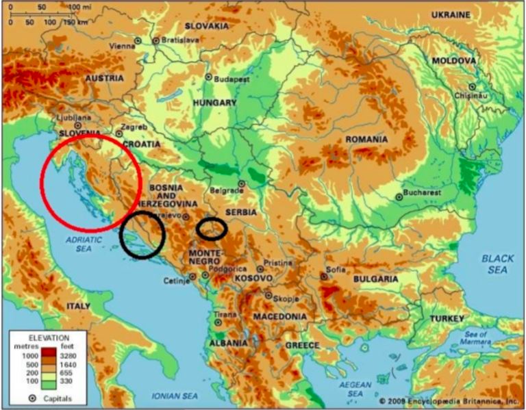 mappa fisica della penisola balcanica con indicazione delle regioni occupate in epoca preistorica e storica dai Liburni (in rosso) e dai Siculi (in nero). I Siculoti (la regione è anch’essa indicata in nero), menzionati da Plinio, erano se non un ulteriore frazionamento dei Siculi della costa dalmata. I Liburni hanno occupato una vasta regione compresa tra gli attuali fiumi Raša (Nord) e Krka/Cherca (Sud), delimitata nell’entroterra (Est) dalle Alpi Bebie (parte del complesso dinarico), tutta nell’attuale Croazia, ma con fondata certezza giungendo sino alla Slovenia nei tempi più antichi (gli antichi Istri erano infatti un loro antico frazionamento); i Siculi quella regione compresa tra gli attuali fiumi Cherca (Nord) e Neretva (Sud), comprendendo l’antica regione storica della Dalmazia e le attuali regioni di Croazia e Bosnia-Erzegovina, essendo questa soltanto l’estensione riferita da Plinio ai suoi tempi (I sec. Era volgare), avendo nei tempi più antichi, a partire dal V-IV millennio a.C., un’estensione ancora maggiore, sino al fiume Drin; i Siculoti quella regione dell’entroterra compresa tra gli attuali fiumi Drina (Ovest), Lim (Est) e Tara (Sud), tra le attuali regioni di Serbia, Montenegro e Kosovo. Ripeto, è fondatamente certo che l’estensione del territorio dei Siculi fosse in tempi molto più antichi (ovvero dai tempi di primo insediamento nei Balcani, tra Neolitico e Calcolitico) assai più vasta, fino alla foce del fiume Drin, poco a Sud del Lago di Shkodra, tra gli attuali Stati di Montenegro, Kosovo e Albania (questo è anche dimostrato dall’enclave dei Siculoti nell’entroterra, che tra l’altro spiega anche l’incontro tra Siculi e Traci e l’assorbimento da parte dei Traci di elementi etnici e culturali siculi, come il caso del re trace Sikelòs del quale ci ha informato Diodoro Siculo).